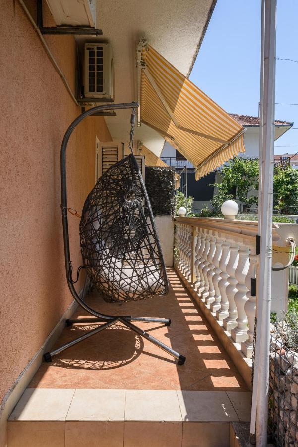 Vikeli Apartment Trogir Bagian luar foto