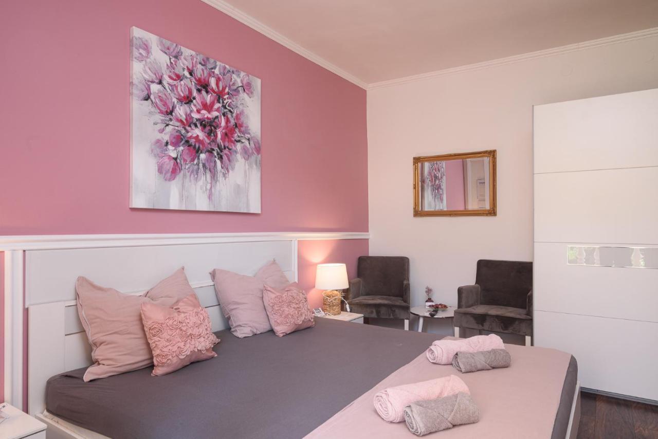 Vikeli Apartment Trogir Bagian luar foto