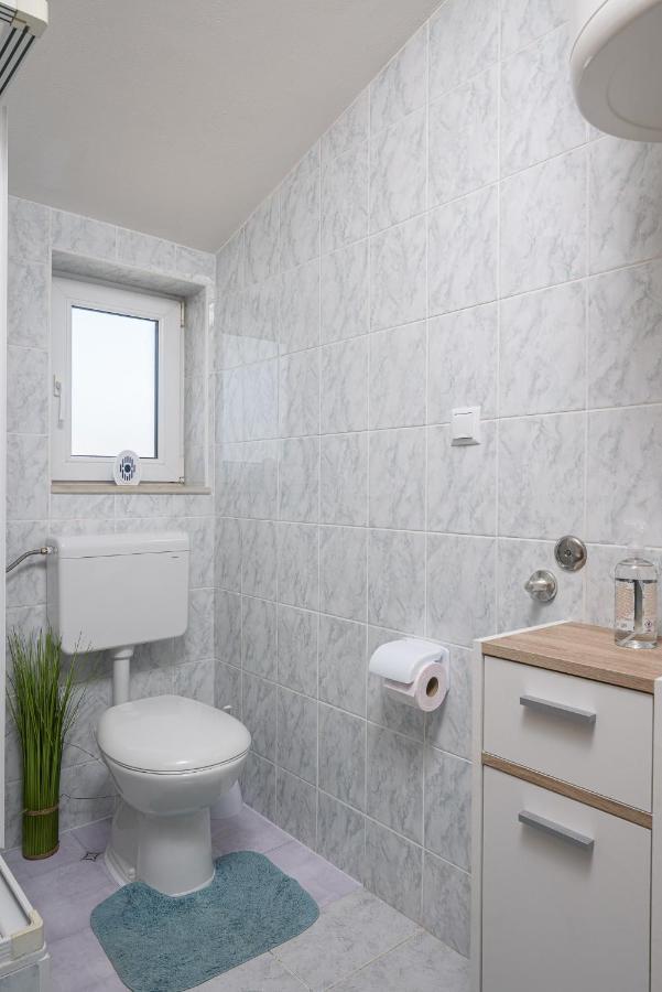 Vikeli Apartment Trogir Bagian luar foto