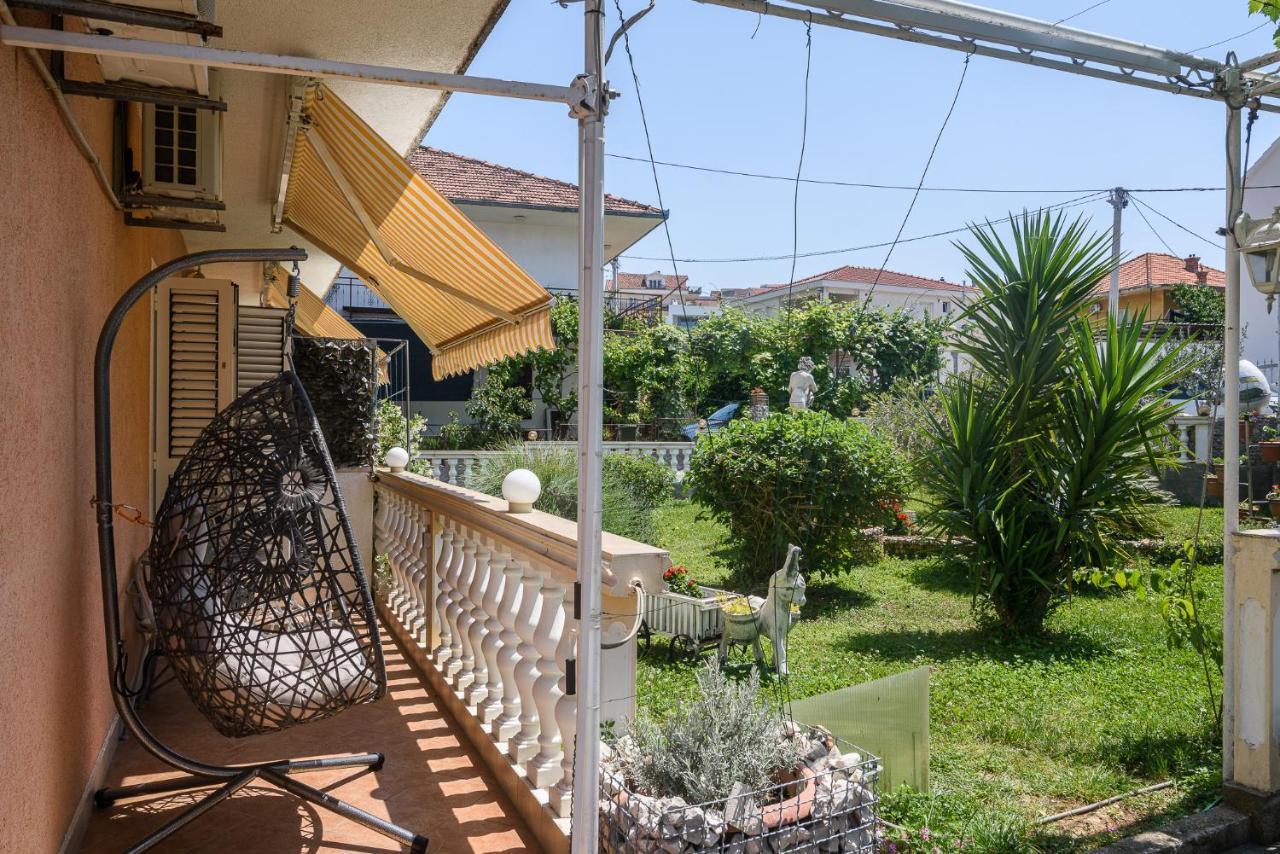 Vikeli Apartment Trogir Bagian luar foto