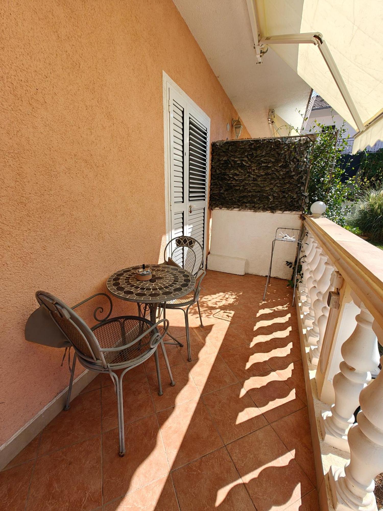 Vikeli Apartment Trogir Bagian luar foto